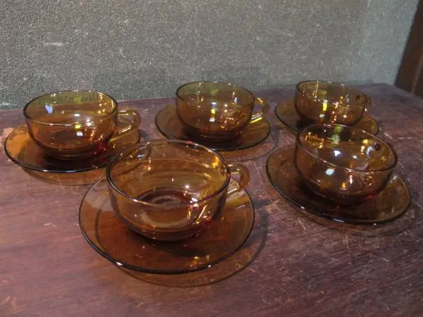 飴色ガラスの珈琲カップ