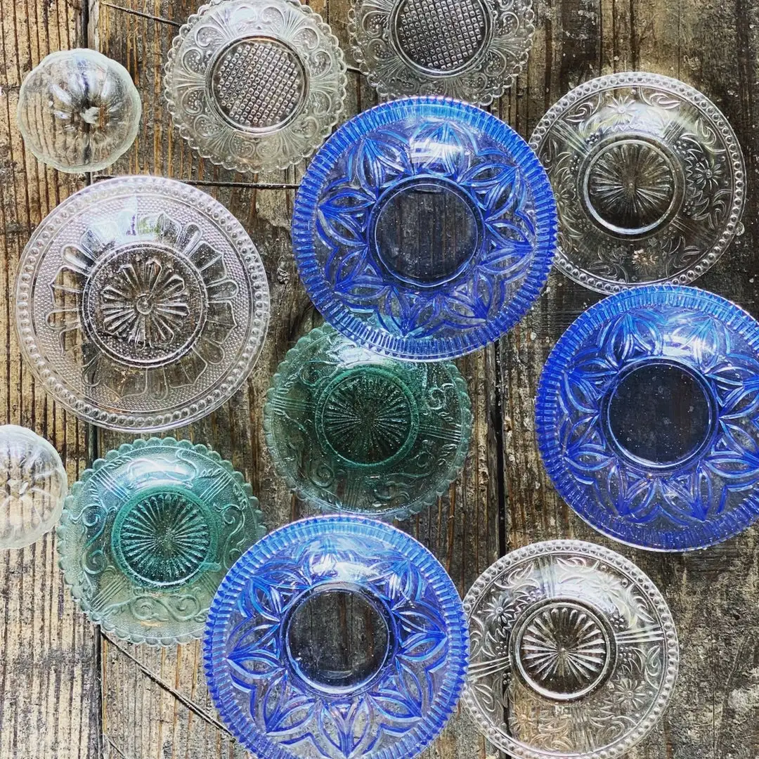 型押しガラス小皿